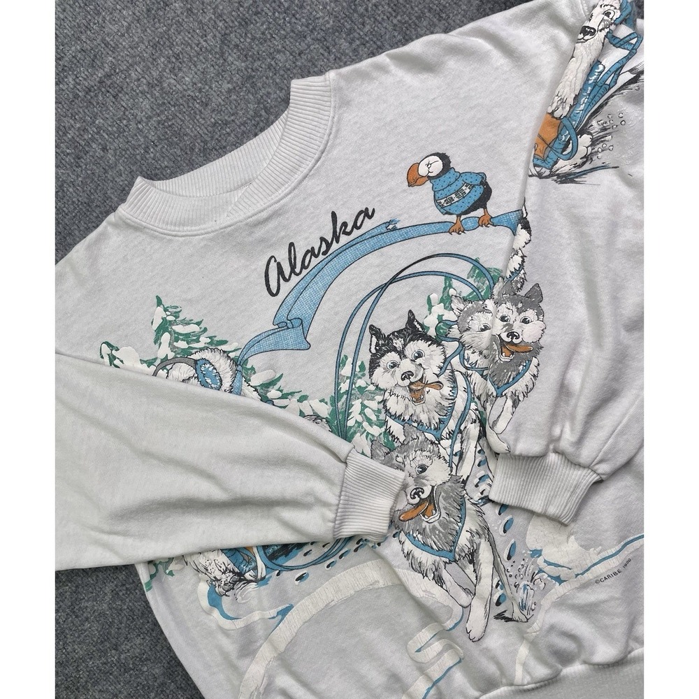 Vintage 80's Alaskan Sweatshirt Wolf Nature Small‎ Long Sleeve Pullover